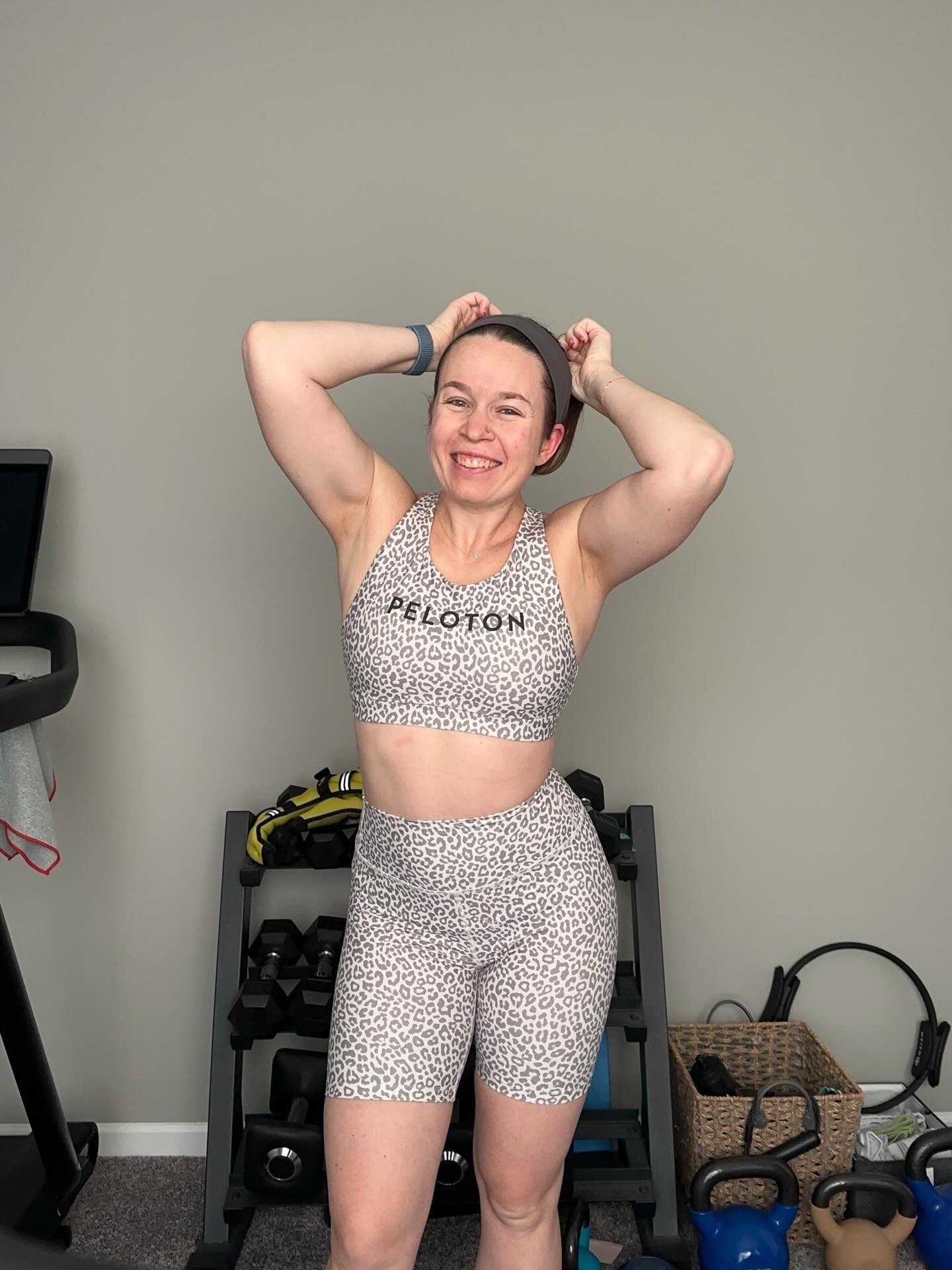 take a walk on the wild side 🐆 
.
.
.
.
#peloton #pelotonapparel #pelotontread #pelotoncommunity #pelotonstrength #runner #runnersofinstagram #running #pelotonrunners #runnersofinsta #marathon #marathonrunning #marathonrunners