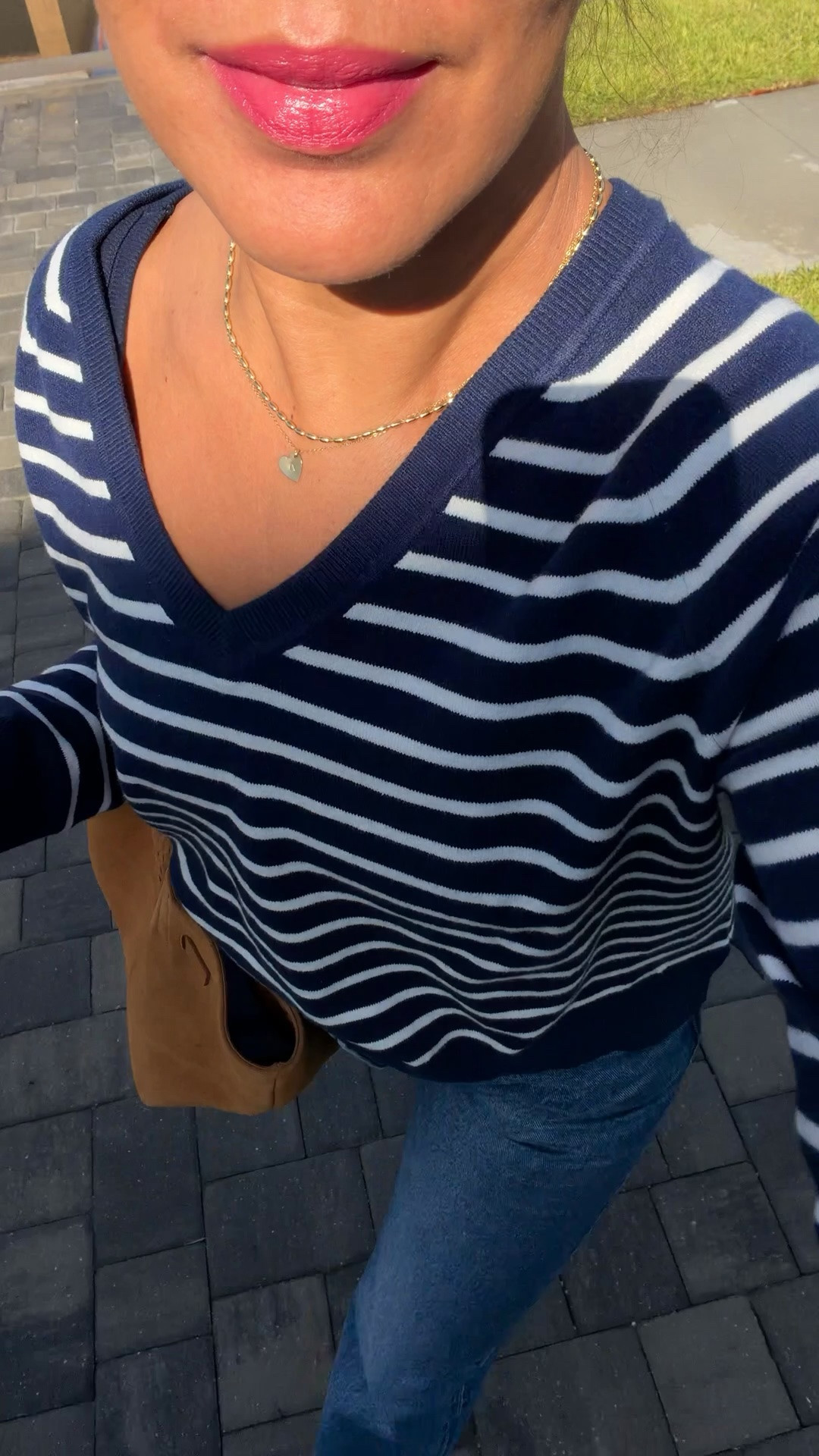 This sweater-jeans combo is so good! Jeans in size 26x 28L. Sweater M. Shoes tts.
@levi @mgemi @Tuckernuck

#LTKootd #LTKTall #LTKSaleAlert