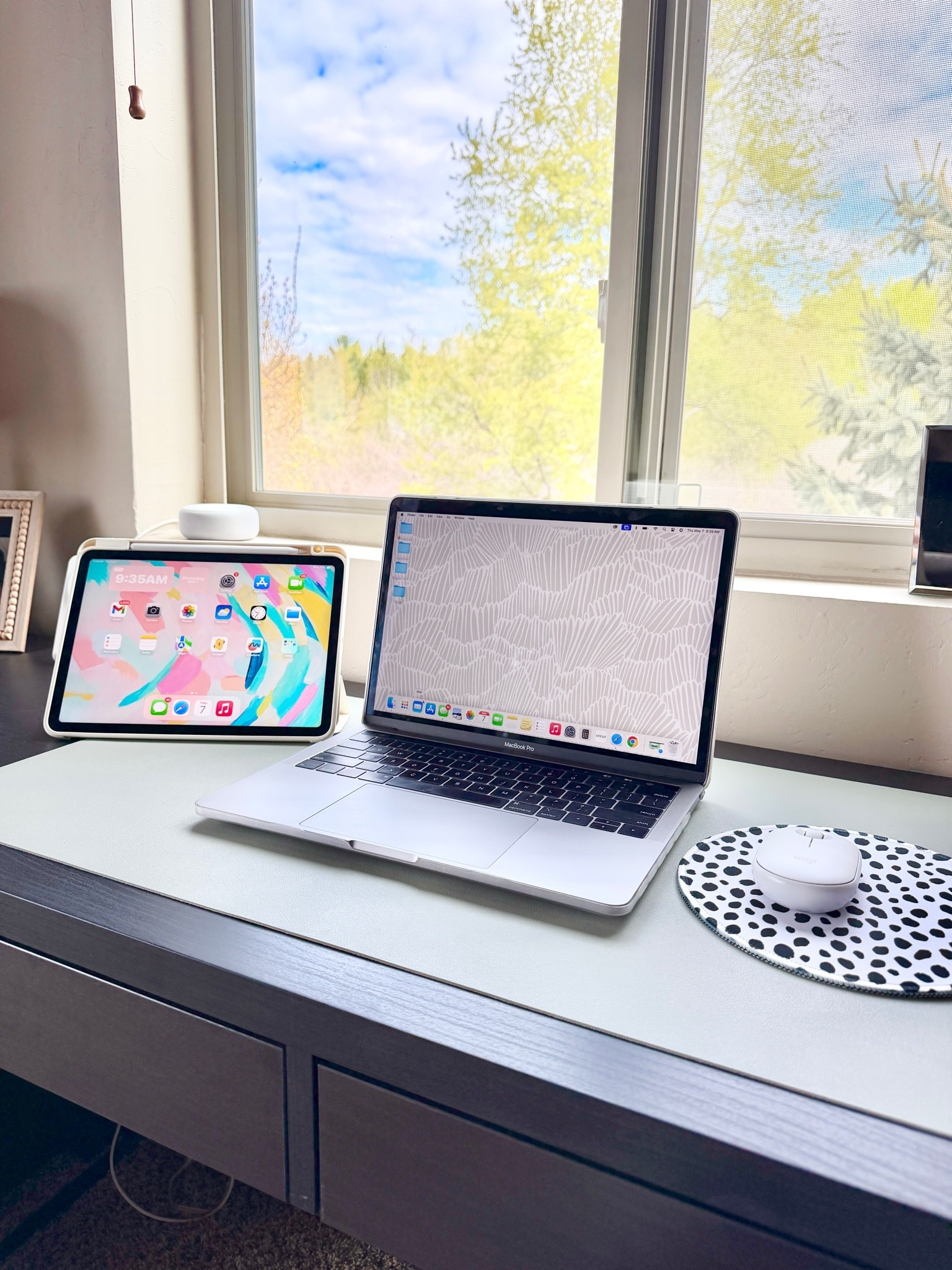 My Work from Home Essentials 💻

Remote work, home office, desk decor, office decor, desk setup, office accessories, virtual work, laptop

#LTKHome