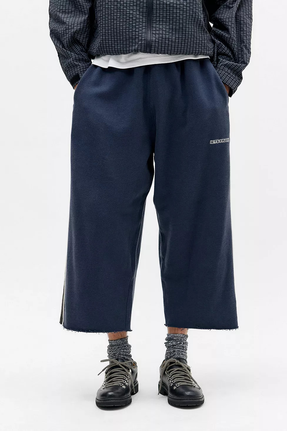 iets frans... Navy Harri Panel Crop Joggers | Urban Outfitters UK