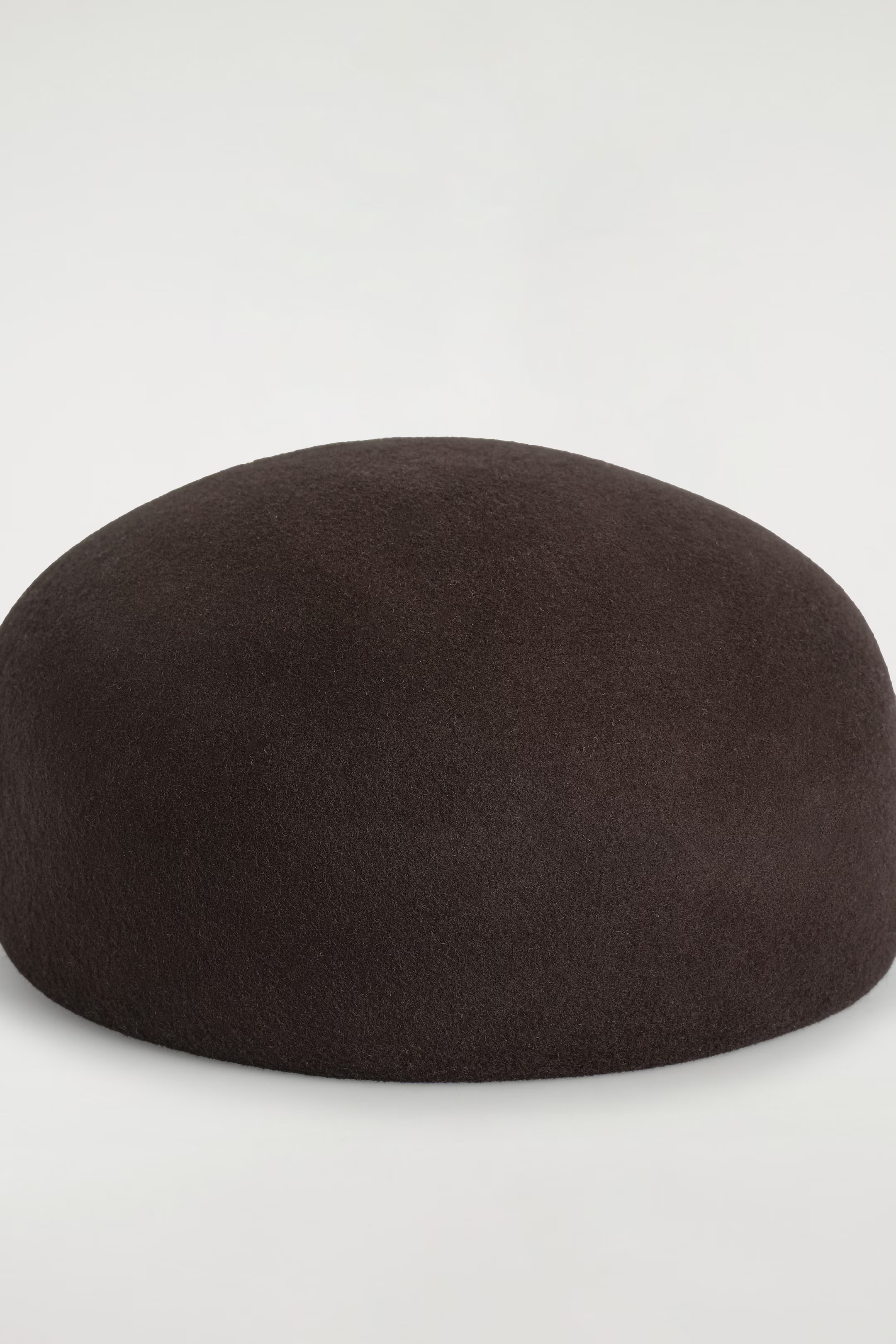 BARETT AUS WOLLE - BRAUN | COS AT | COS (EU)