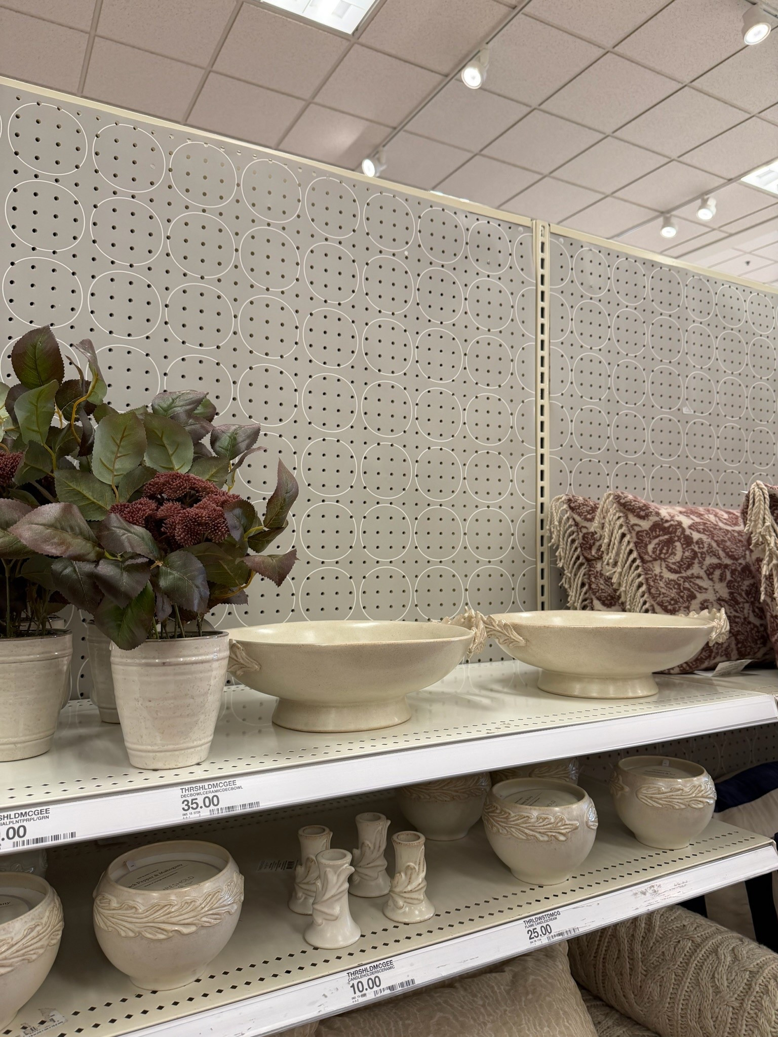 How perfect is all of this home decor?! 🤍🫰🏼

#LTKSeasonal #LTKselfcare #LTKHome