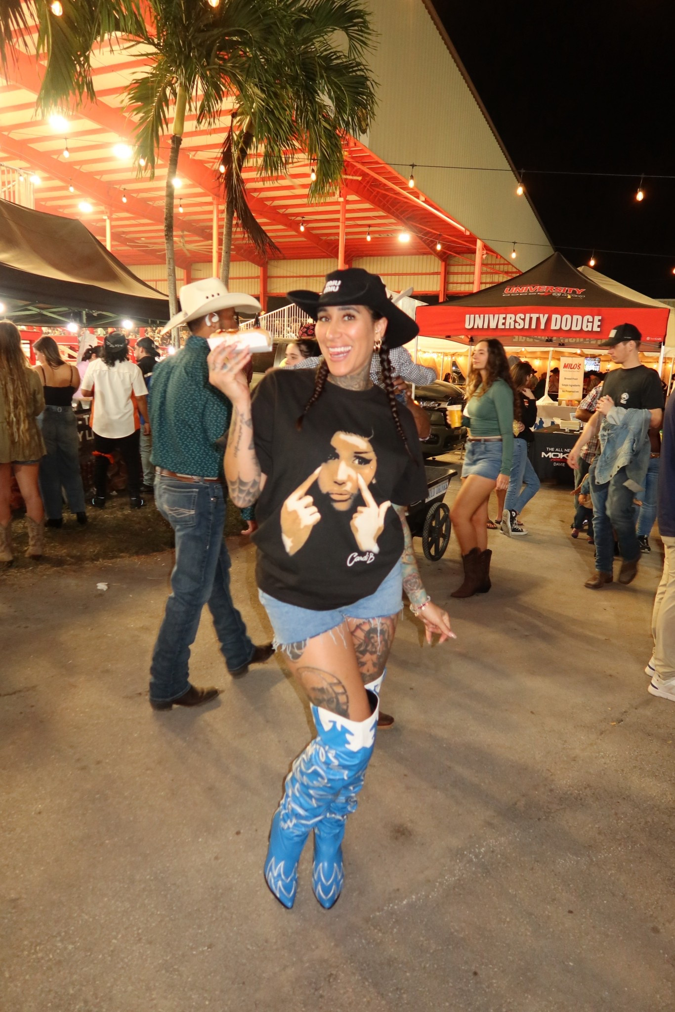 #cardib #revolve #cardi #tshirt #graphict