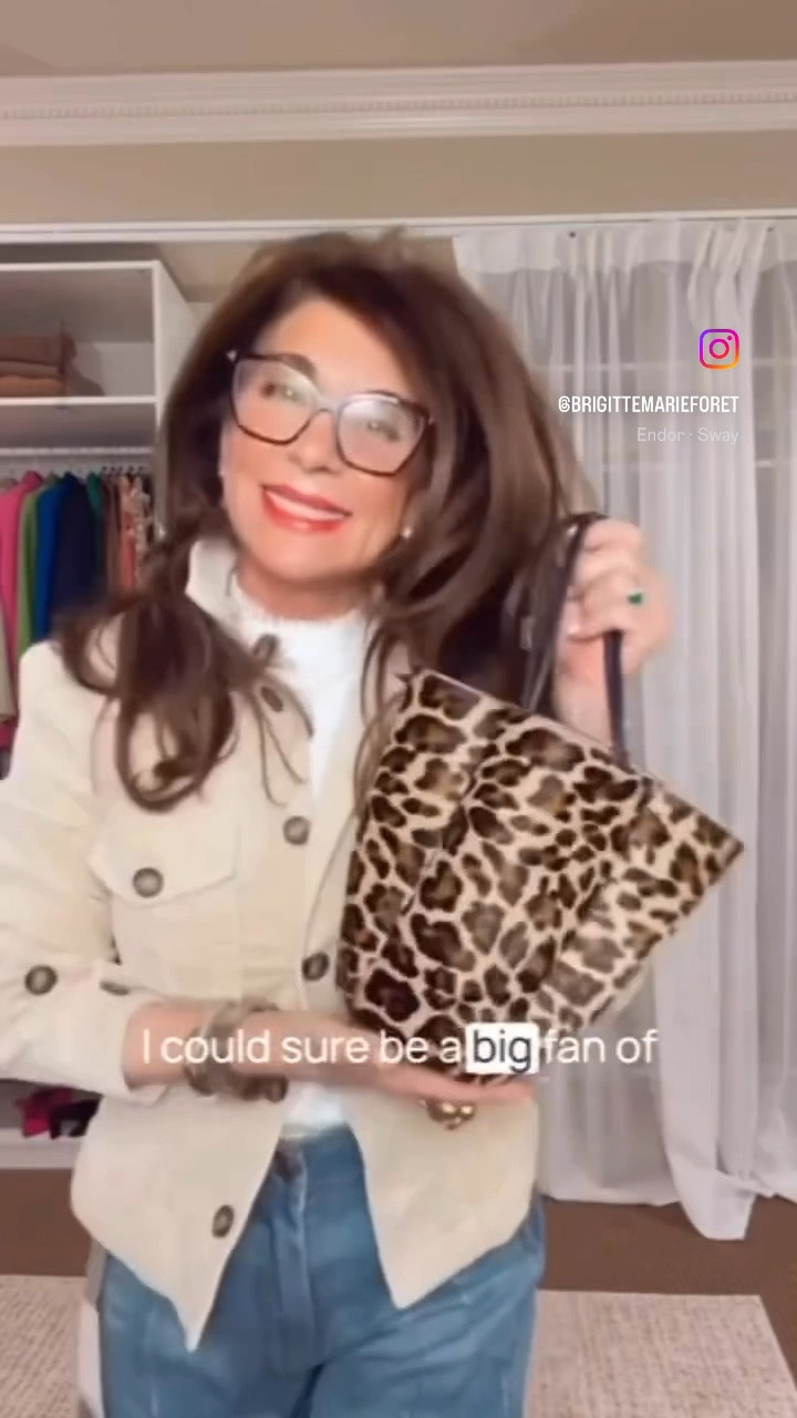 Happy November 1st! Here’s a little montage of my October favorites!


#LTKSeasonal #LTKParties #LTKVideo