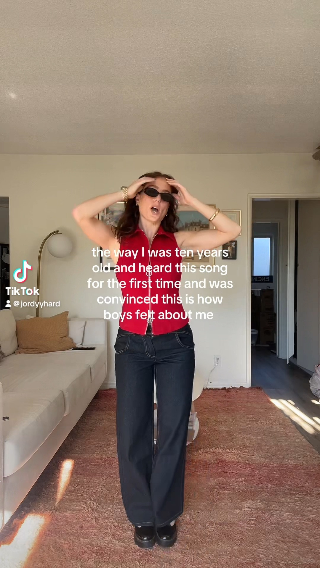 western low rise jeans giving me life!!!

#LTKFindsUnder100 #LTKWorkwear #LTKSeasonal