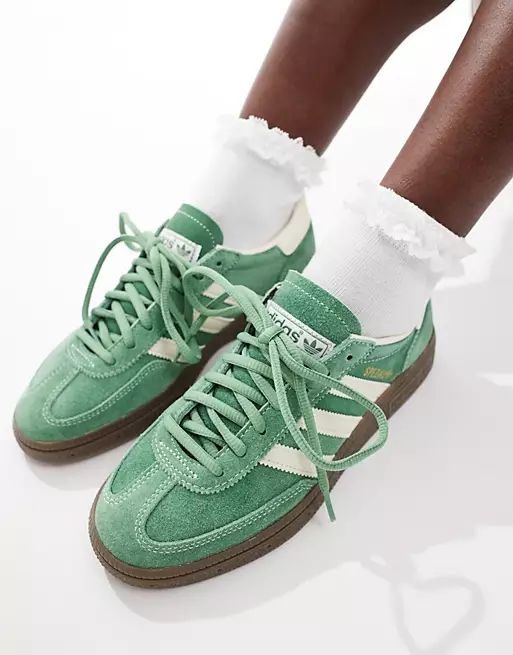 adidas Originals Handball Spezial gum sole trainers in green and white | ASOS (Global)