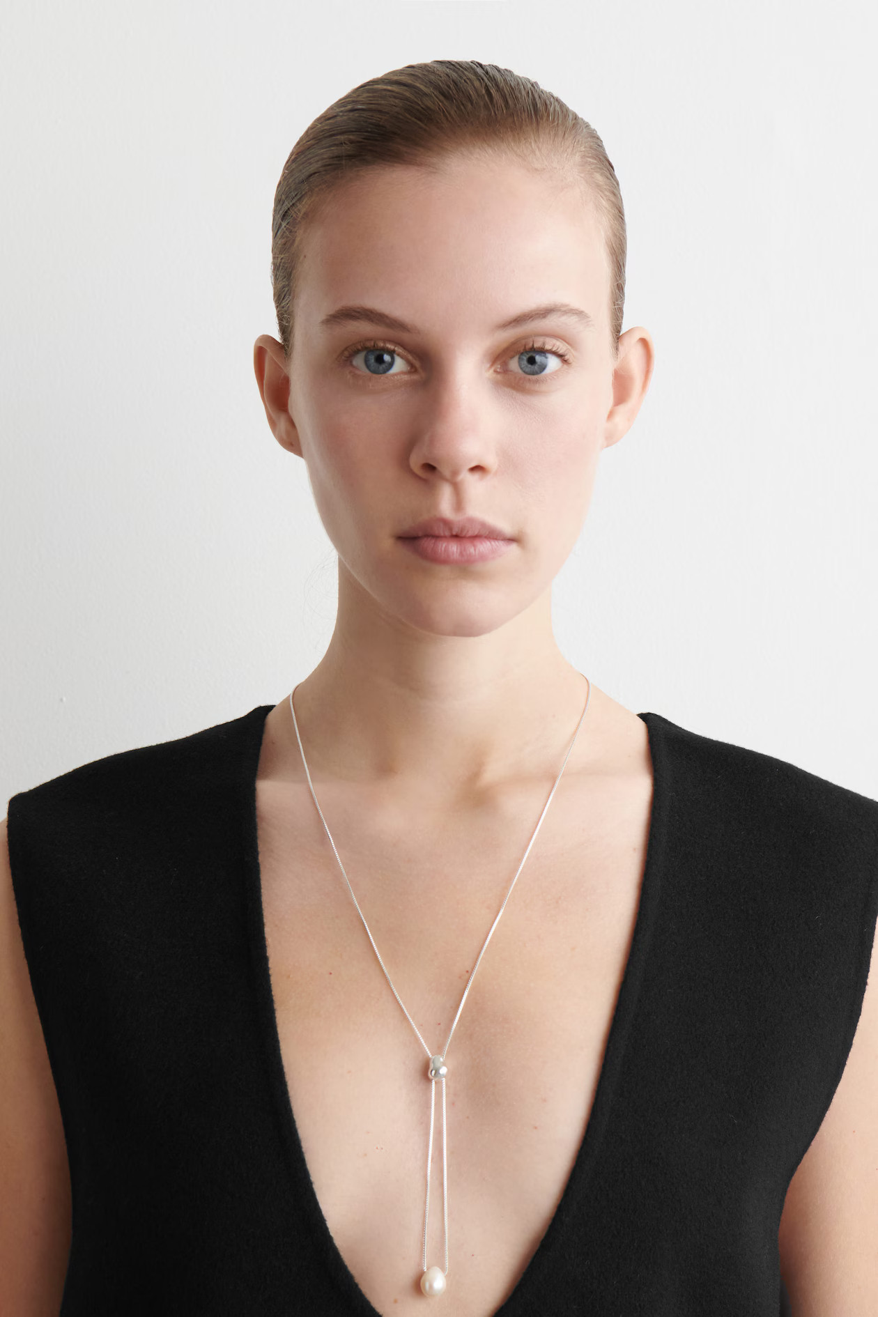 FRESHWATER PEARL SLIDER NECKLACE - SILVER | COS GB | COS UK