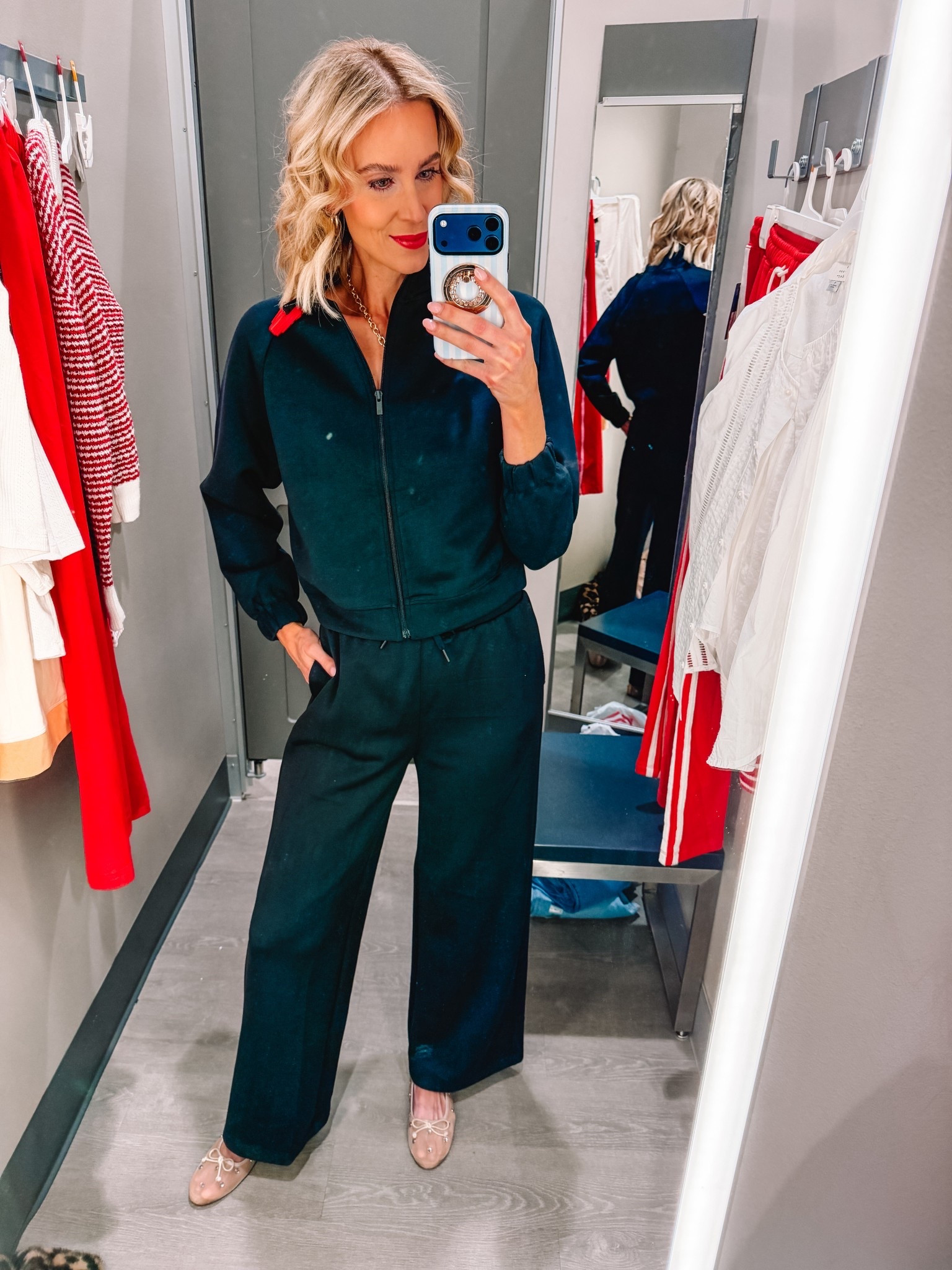 The comfiest set from Target!

Zip up hoodie / Sweat set / Wide leg sweats / Winter style 

#LTKootd #LTKSeasonal