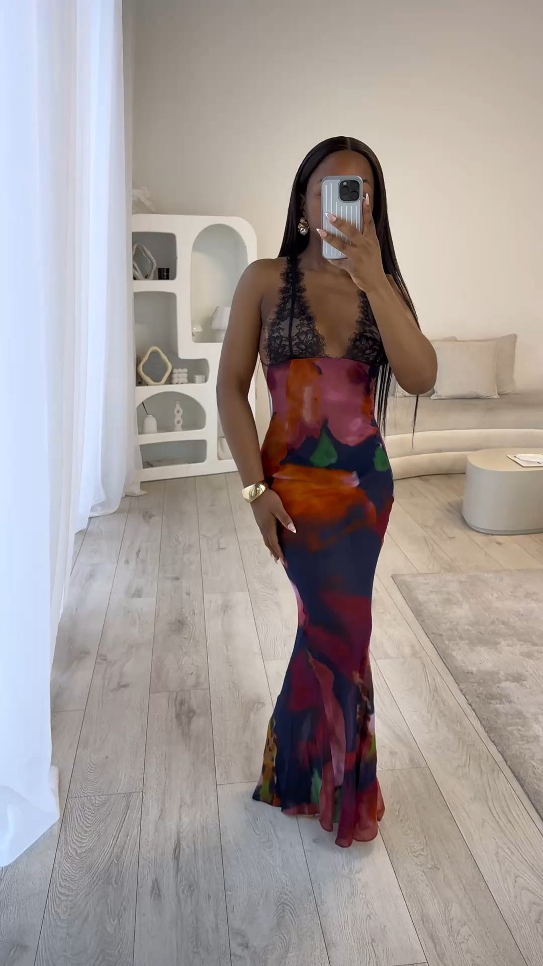 This dress I’ve styled (and so many more pieces) are up to 70% off for 72 hours only from the 28th of September.

Rat and Boa dresses rarely ever go on sale — so if you’ve had your eye on one, now’s the time to grab it. Perfect for holiday, special occasions, and more. Linking everything below so you can shop directly. AD ❤️❤️

#LTKdatenight #LTKdresses #LTKstyletip