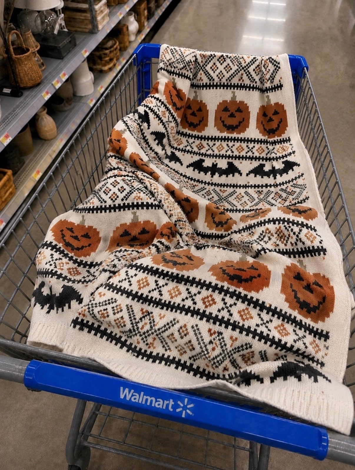 A cute throw blanket from Walmart that’s perfect for adding a little warmth to your home for fall. We love how easy it is to style on a couch, chair, or at the end of the bed.