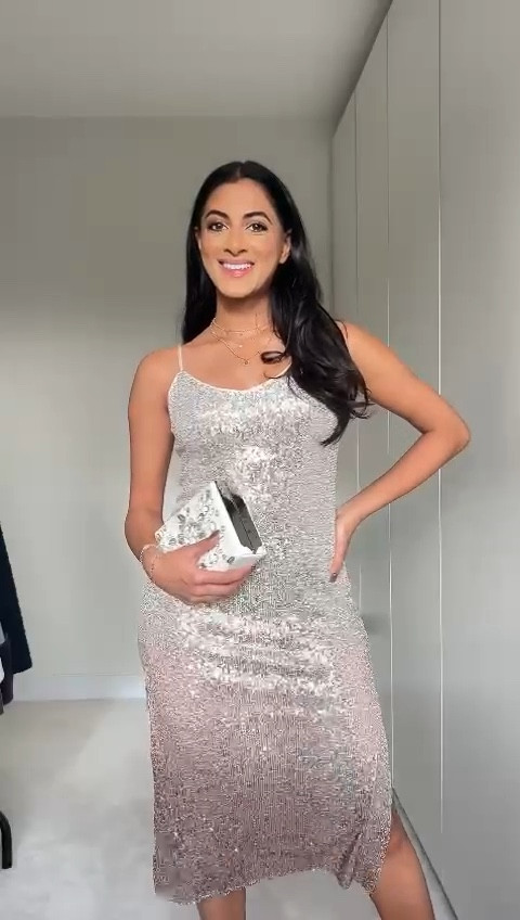 12 days of Christmas ✨ Day 12 ✨

Sequin dress, mini dress, midi dress, festive dresses, party wear, boohoo, nasty gal 

#LTKSeasonal #LTKeurope #LTKstyletip