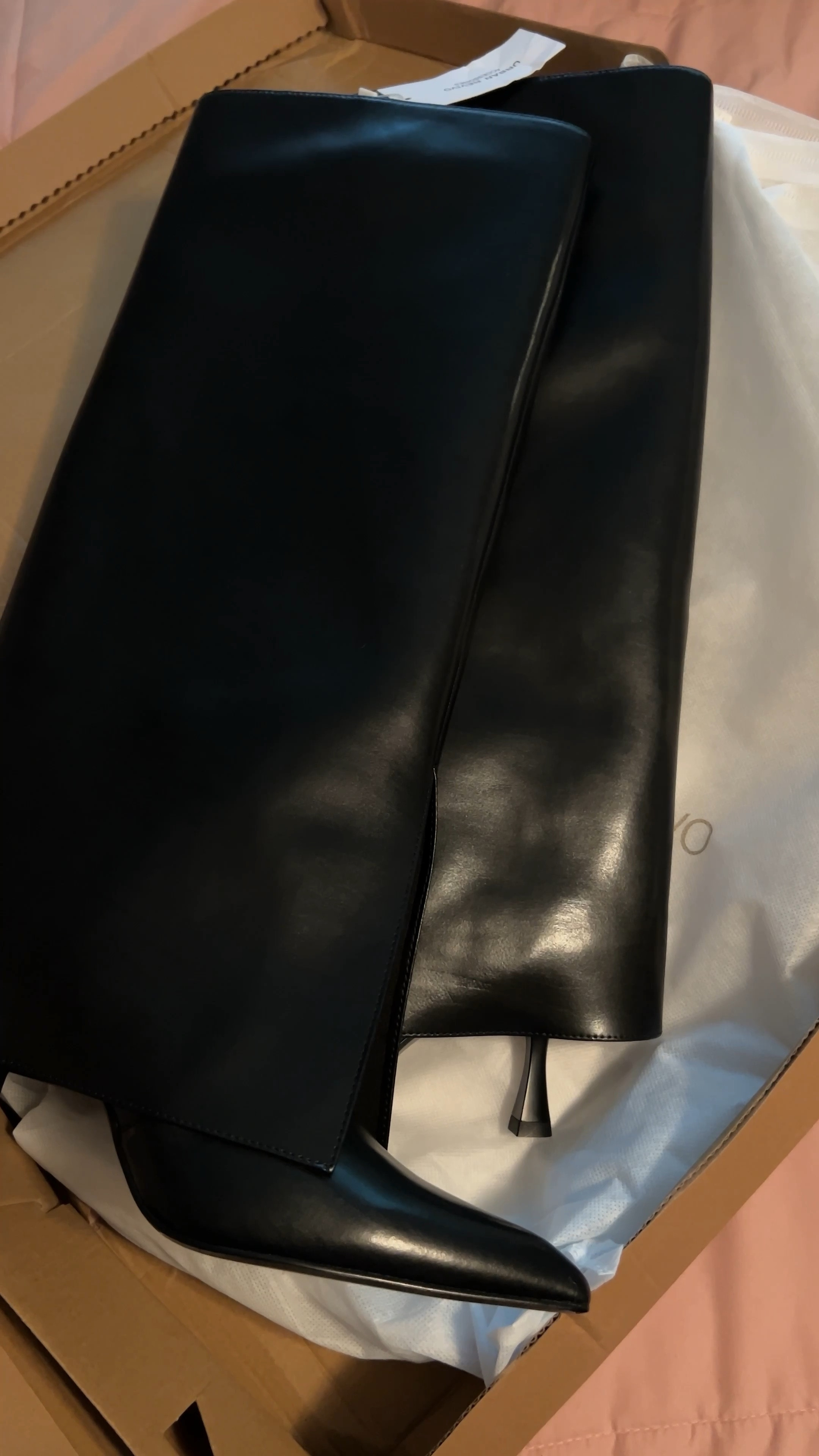 Perfect fall boot for thick legs🔥

#LTKSeasonal #LTKVideo #LTKmidsize