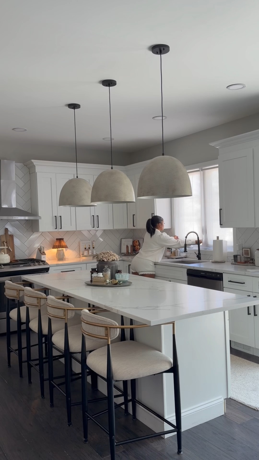 Home Requirement? ALOT of Natural Sunlight. And FAB decor is immediately after! 

@wayfair has helped curate some of my favorite spaces in my home. The structure of the home is super important and then the fun part, THE DECOR 🛌 Click the link in my bio to shop all things Wayfair!

#ad #wayfairpartner #wayfair #homedecor #fyp