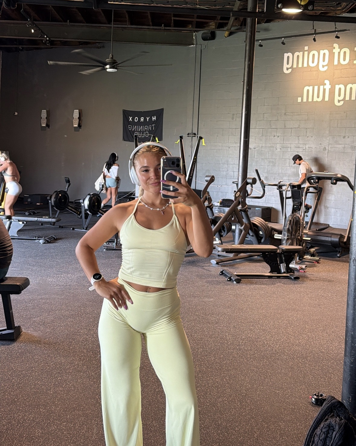 This yellow is everything >> code MADDI to save $$

#LTKootd #LTKActive #LTKfitnessgoals