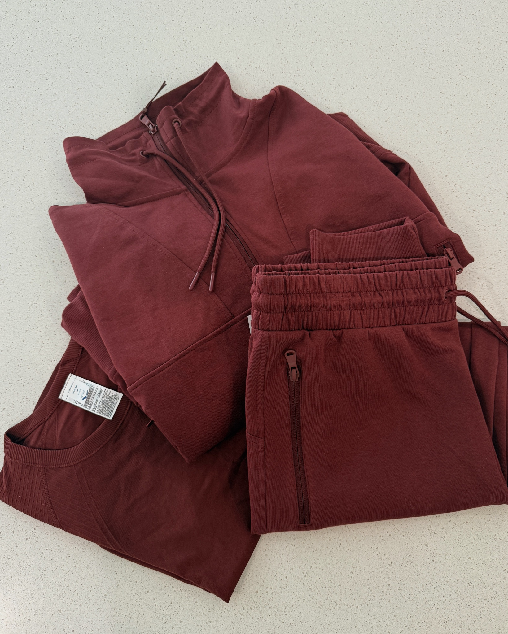 Finally found the perfect Burgundy Set 😍 And they are on Sale!! 

#LTKMidsize #LTKActive #LTKStyleTip