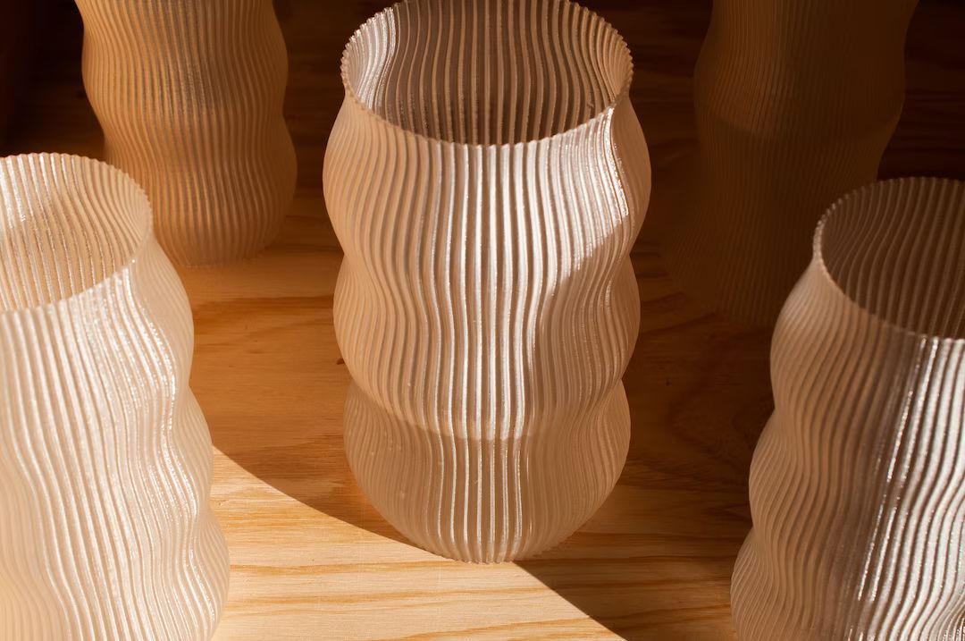 Vase Wavy Silhouette, Retro minimal flower vase, 3d printed design, unique gift | Etsy (US)