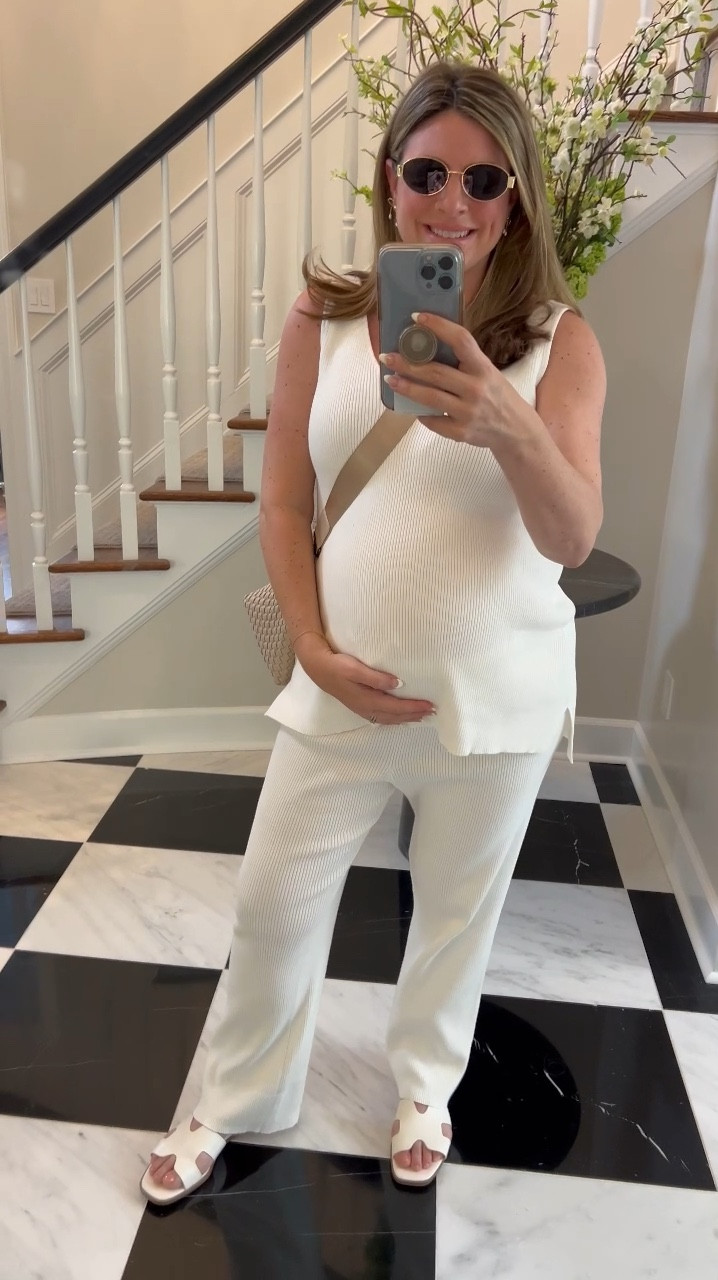 What I wore to a recent ultrasound appointment!

This maternity matching set is so comfy, comes in multiple colors and can be dressed up or down.

Sizing: Bottoms runs true to size, follow size guide on brand website. I sized down one size in the top, as I found it ran a little large. I am typically a size 2 in this brand. For reference, I am 28 weeks pregnant with twin girls. Pre-pregnancy size 6.

#matchingsets #maternitysets #soontobemommy #maternityfashion #modernmaternity 

#LTKTravel #LTKFindsUnder100 #LTKBump