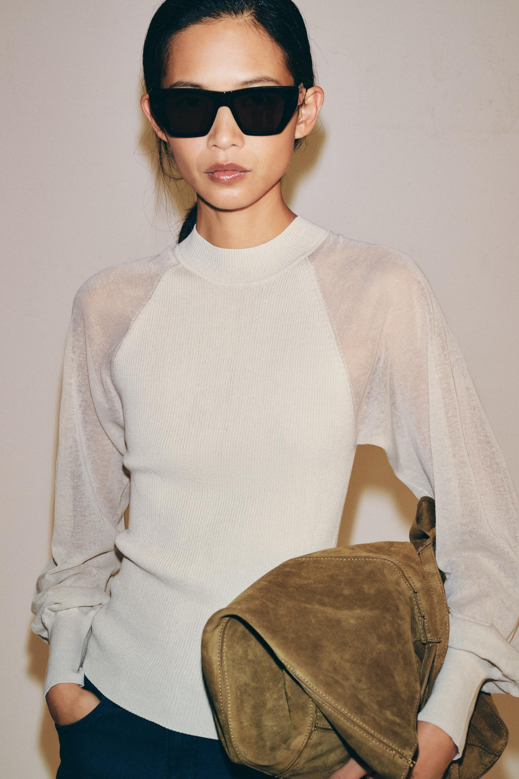 CONTRAST SLEEVE KNIT JUMPER | Zara US