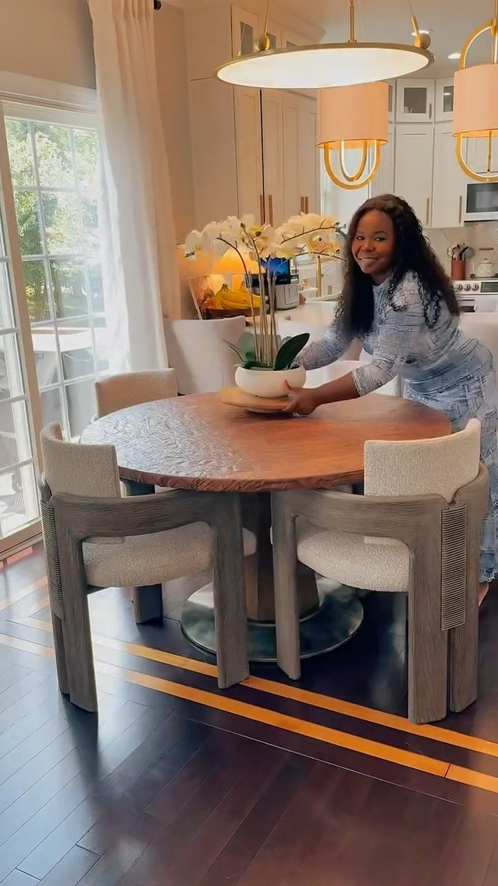 These vinyl table covers are a game changer for my marble dining table 👌🏾

#LTKHome #LTKSaleAlert