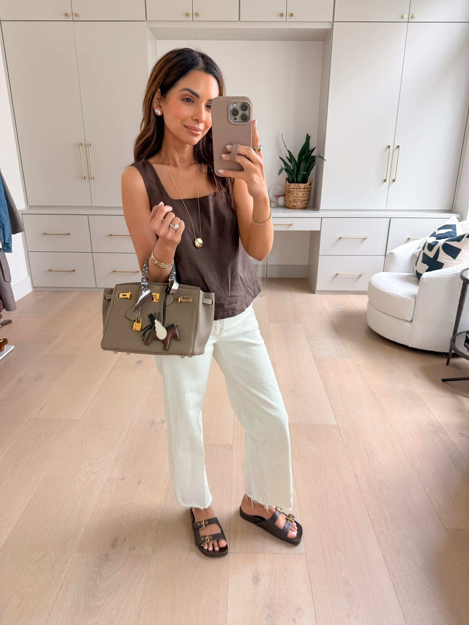 How to style a brown linen set for spring 🤎

#LTKootd #LTKPetite #LTKOver40