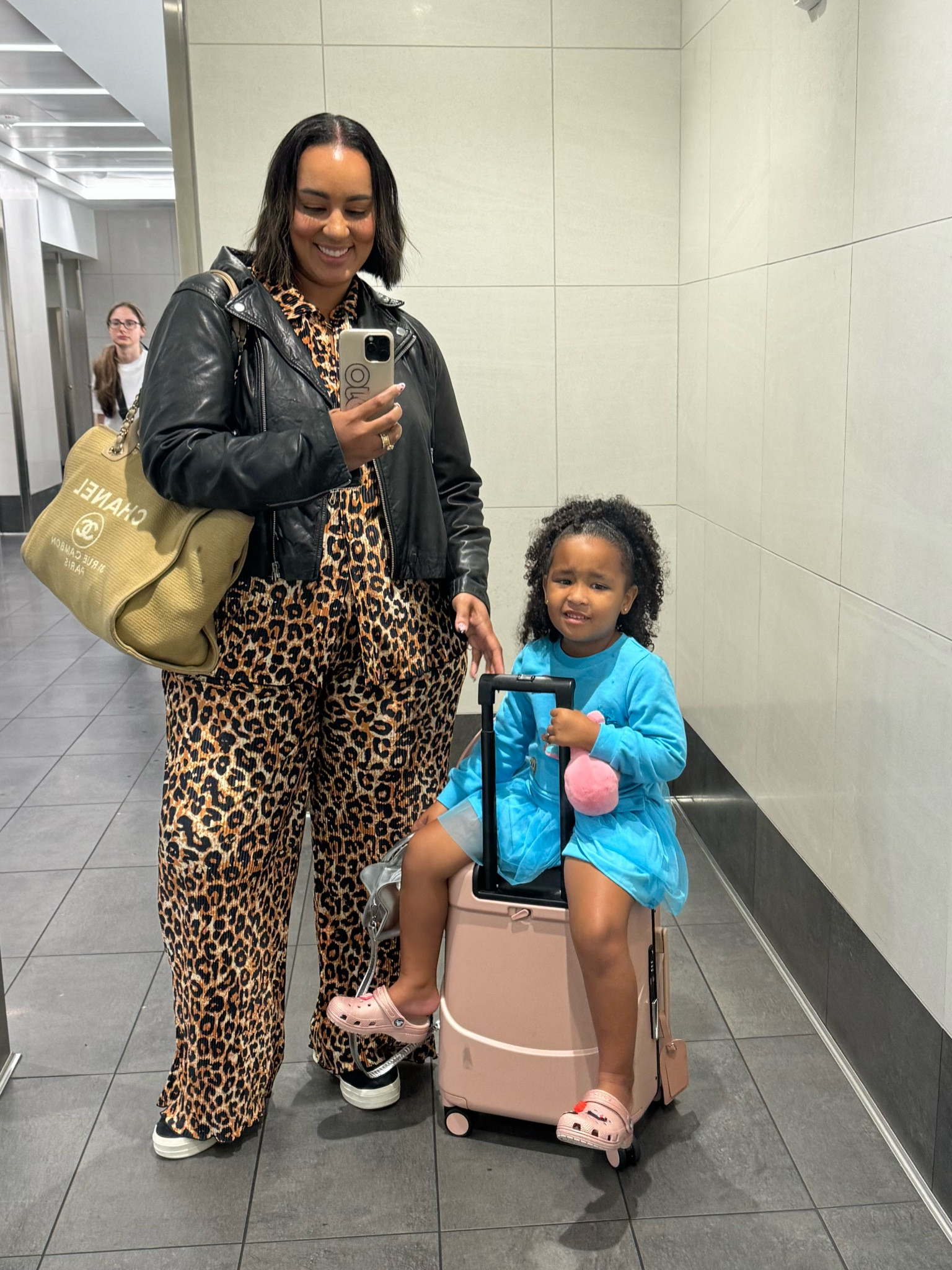 Travel fit from Amazon is less than $40 wearing calls the suitcase is the best!!

#LTKPlusSize #LTKMidsize #LTKTravel