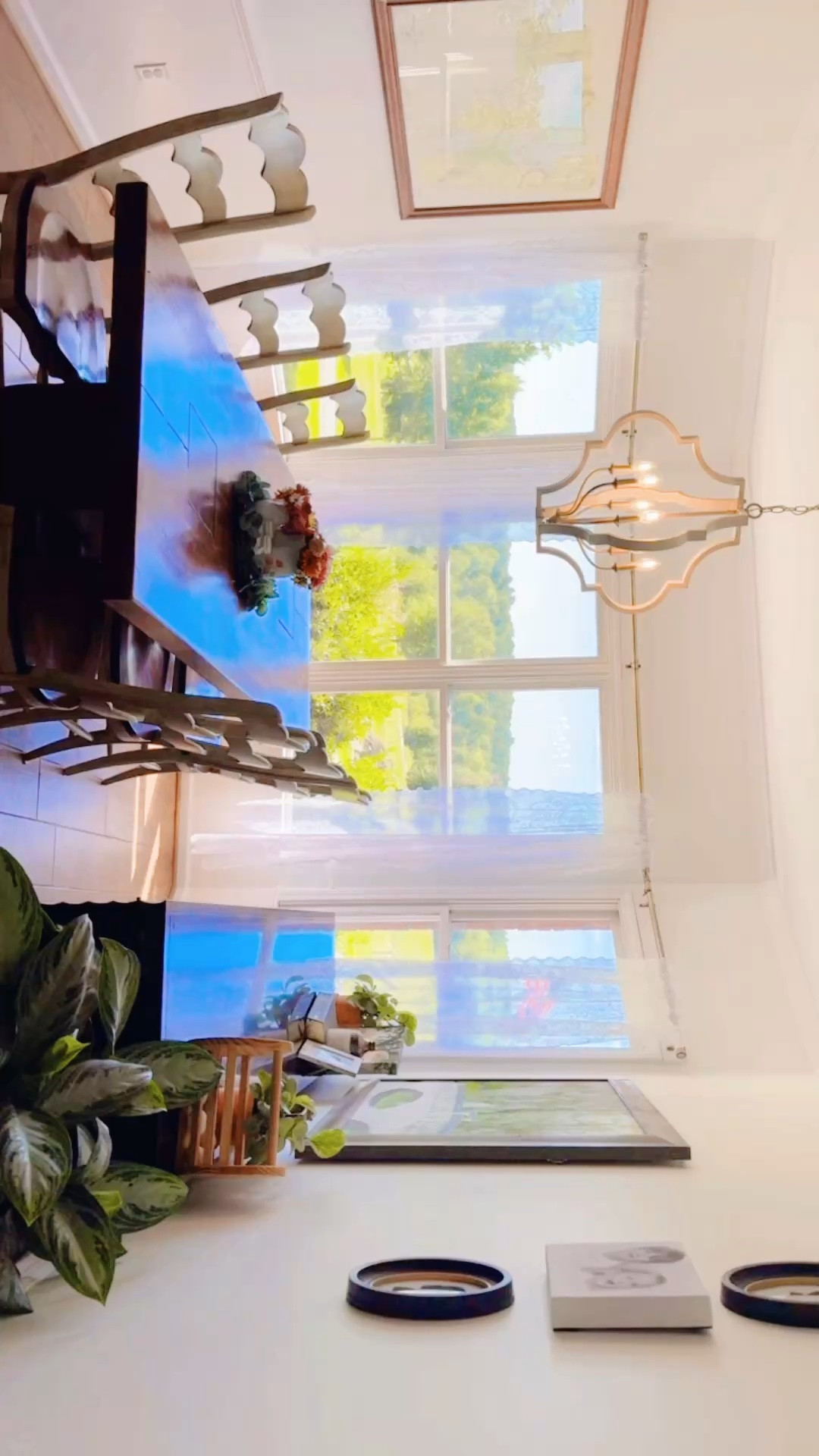 Headed out the door 🚪 with my littles 👶🏼👶🏼 to pick up 🤭 another fb marketplace find - these adorable vintage white and blue ribbon gingham lamps 💡 up the mountain ⛰️- I’ll show them later!! But first, wanted to show y’all the light and buffet in the daylight - look how beautiful!!! 🤩