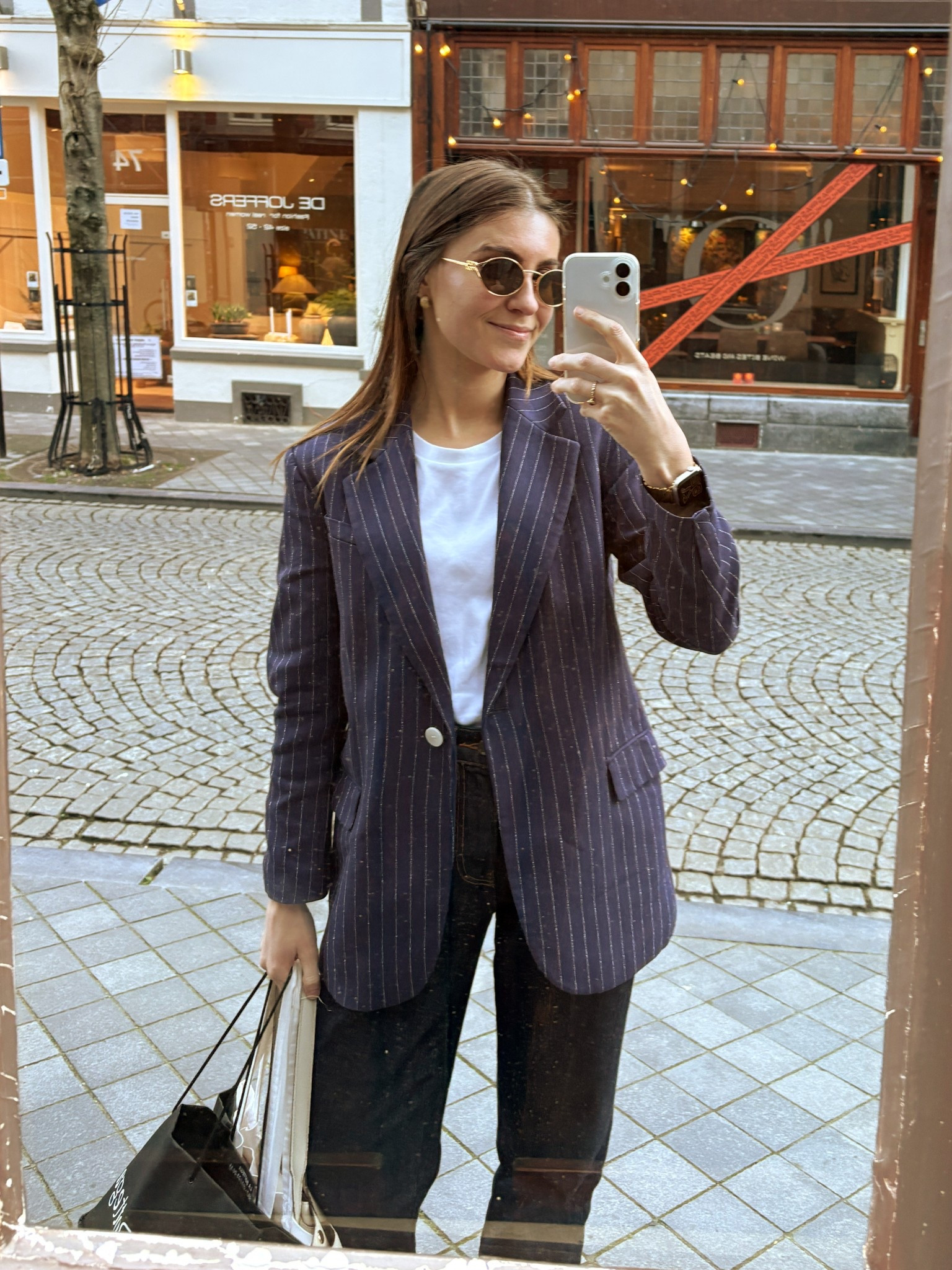 Blue pinstripe blazer with dark blue jeans outfit 

#LTKspring #LTKnederlands #LTKeurope