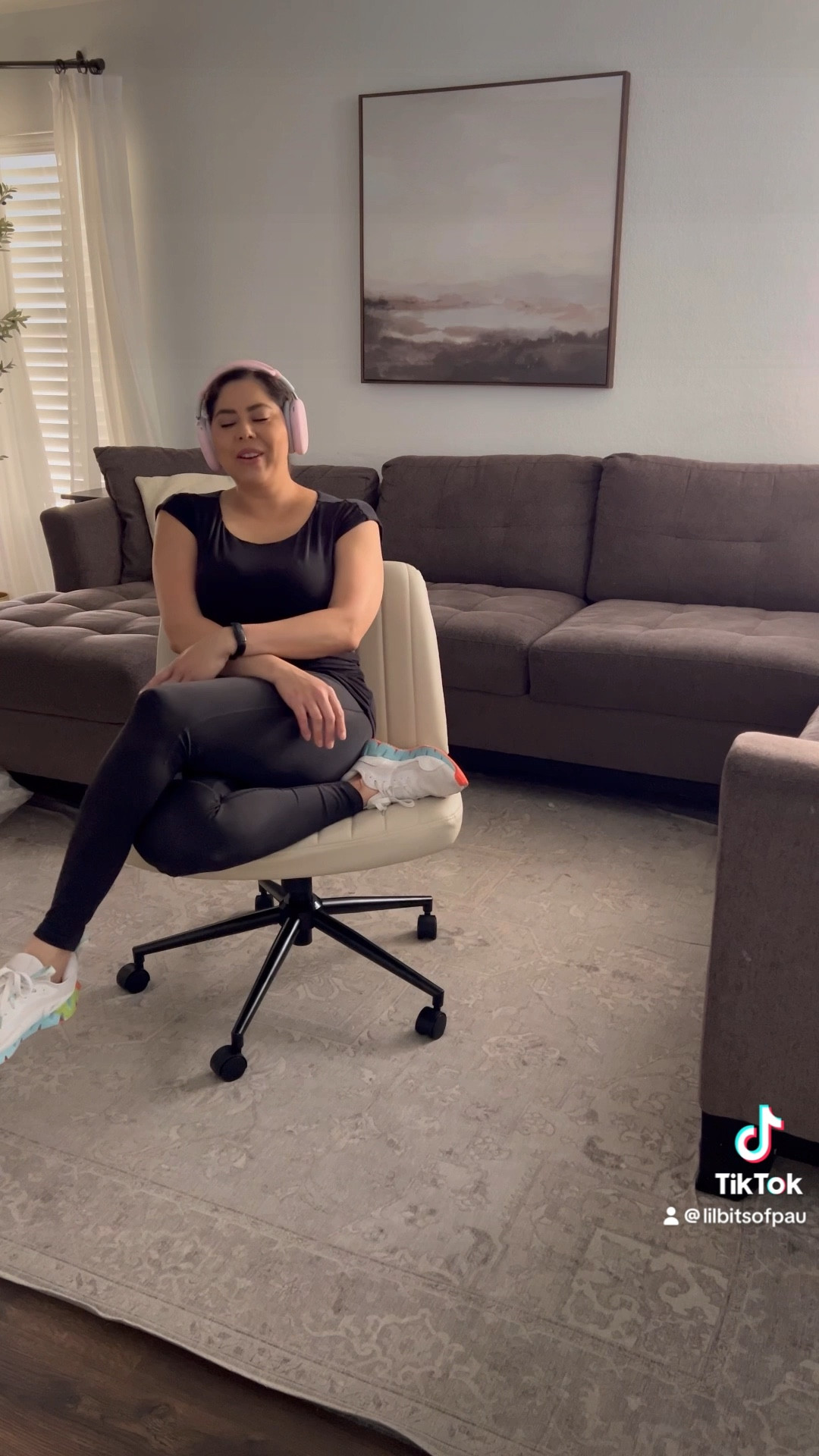 Finally gave into the viral spacious criss cross apple sauce office chair with wheels for my work from home desk

#LTKHome #LTKVideo #LTKFindsUnder100