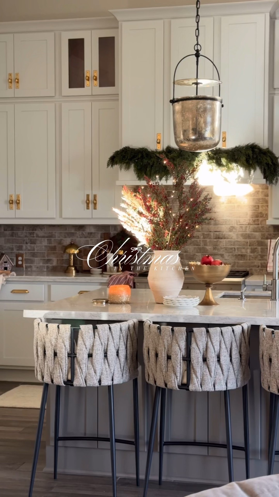 Christmas in the kitchen ✨🤎🌲

Winter stems | Kitchen Decor | Counter Stools | kitchen Pendant 

#LTKHoliday #LTKHome #LTKGiftGuide