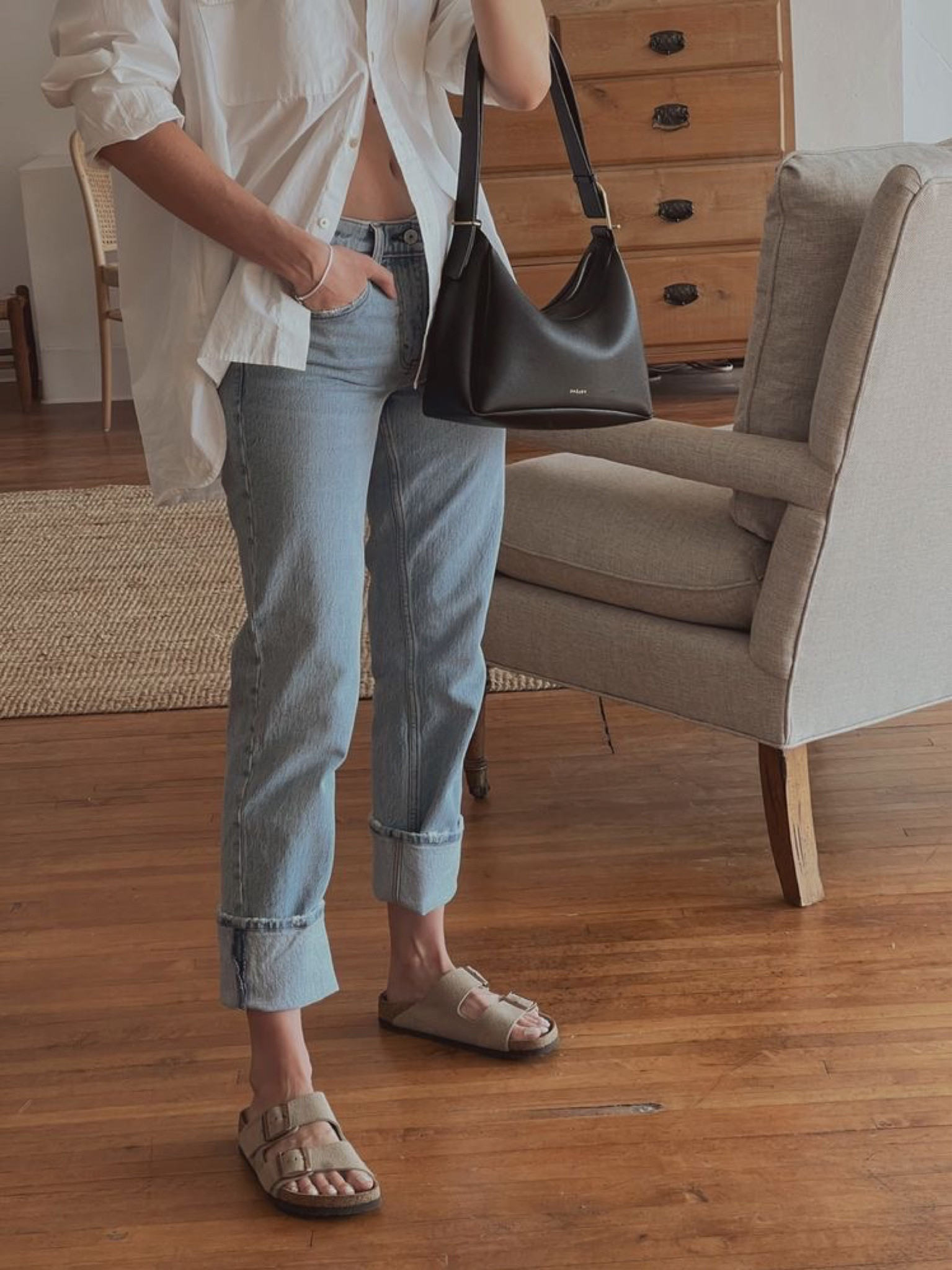 Meet my favorite mid rise jeans. 💖

#LTKshoecrush #LTKstyletip #LTKFind