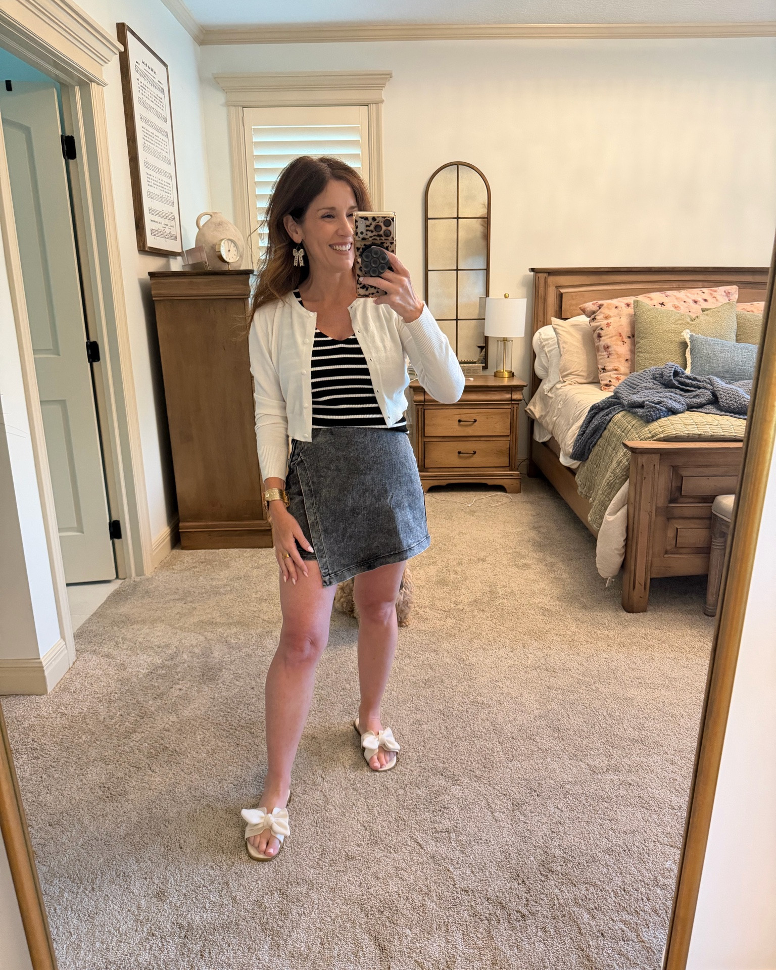 Versatile look dresses up or dress it down with this denim skort 🖤🤍🖤￼

@pinklily

#LTKootd #LTKOver40 #LTKPetite