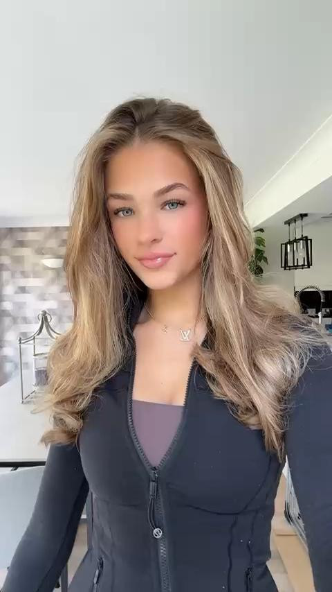 Lululemon gym set 🫶🏼

Gym wear, active wear, fitness, gym jacket

#LTKfitness #LTKspring #LTKuk