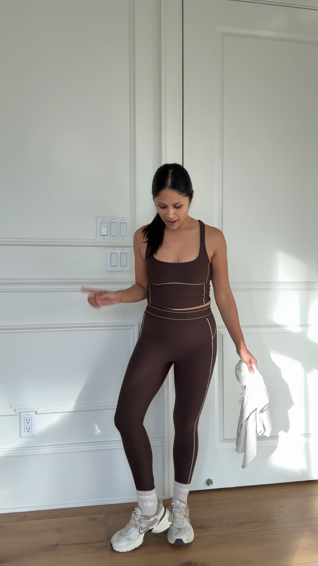 Obsessed with the new activewear set from @abercrombie! I love the white pipping detail! Wearing the size small here in the short length.
#abercrombie #activewear 


#LTKPetite #LTKActive #LTKfitnessgoals