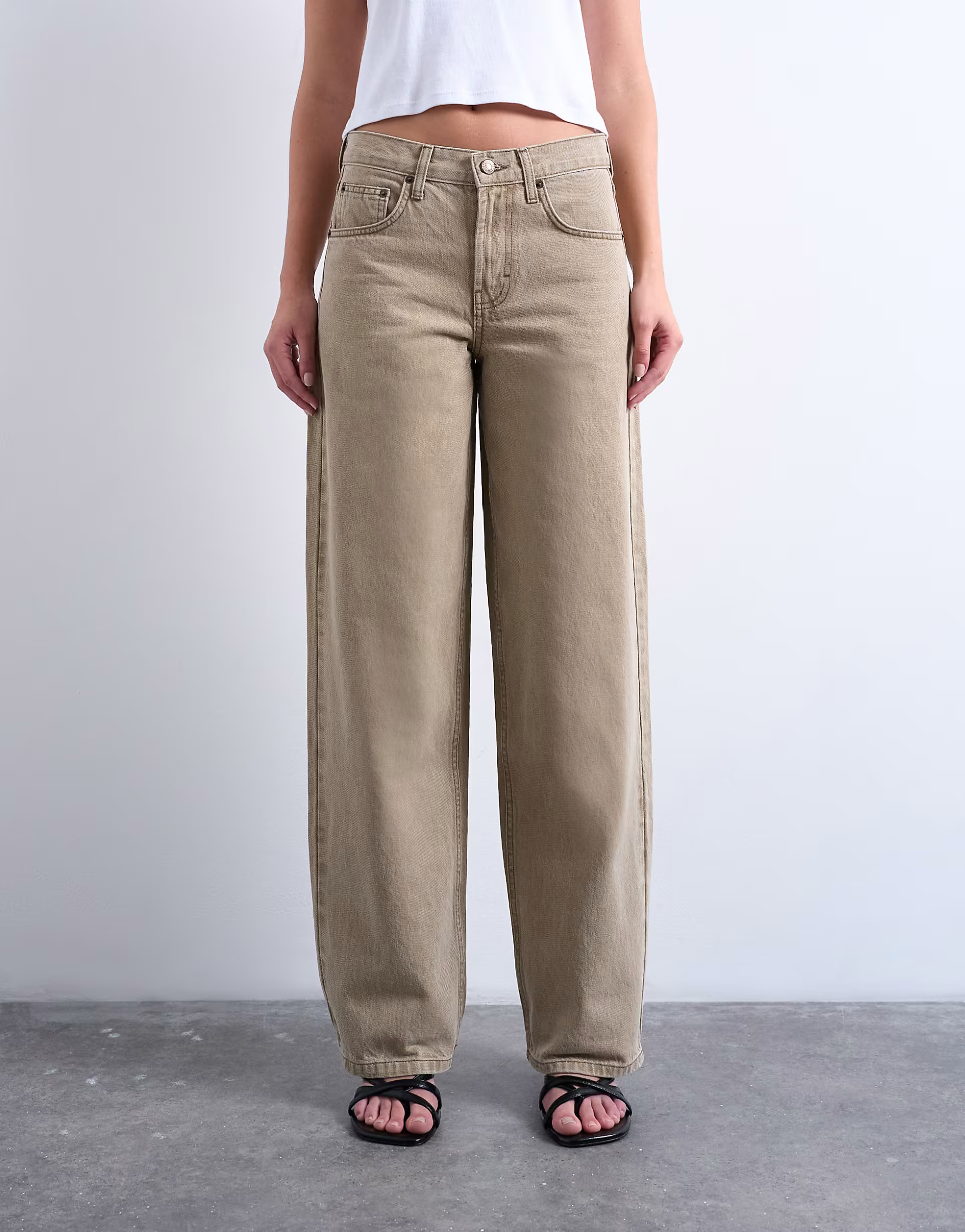 Topshop Cinch low rise relaxed jean in latte | ASOS (Global)