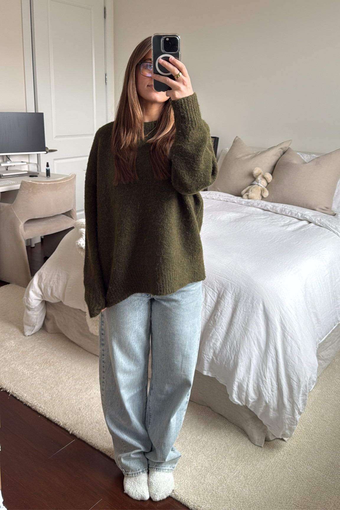 wearing XS in sweater and size 24 in denim (tts or size down since naturally baggy!) 