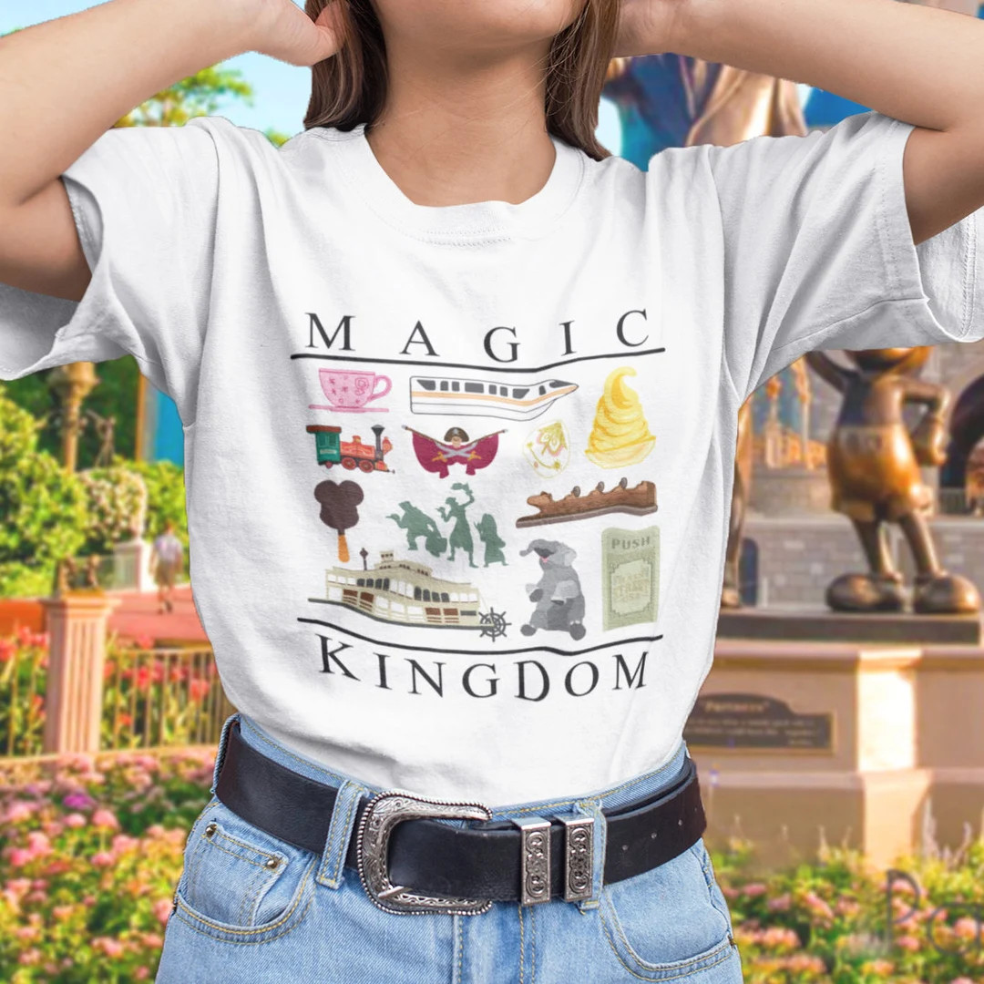 Magic Kingdom Vintage Style T-shirt - Etsy | Etsy (US)
