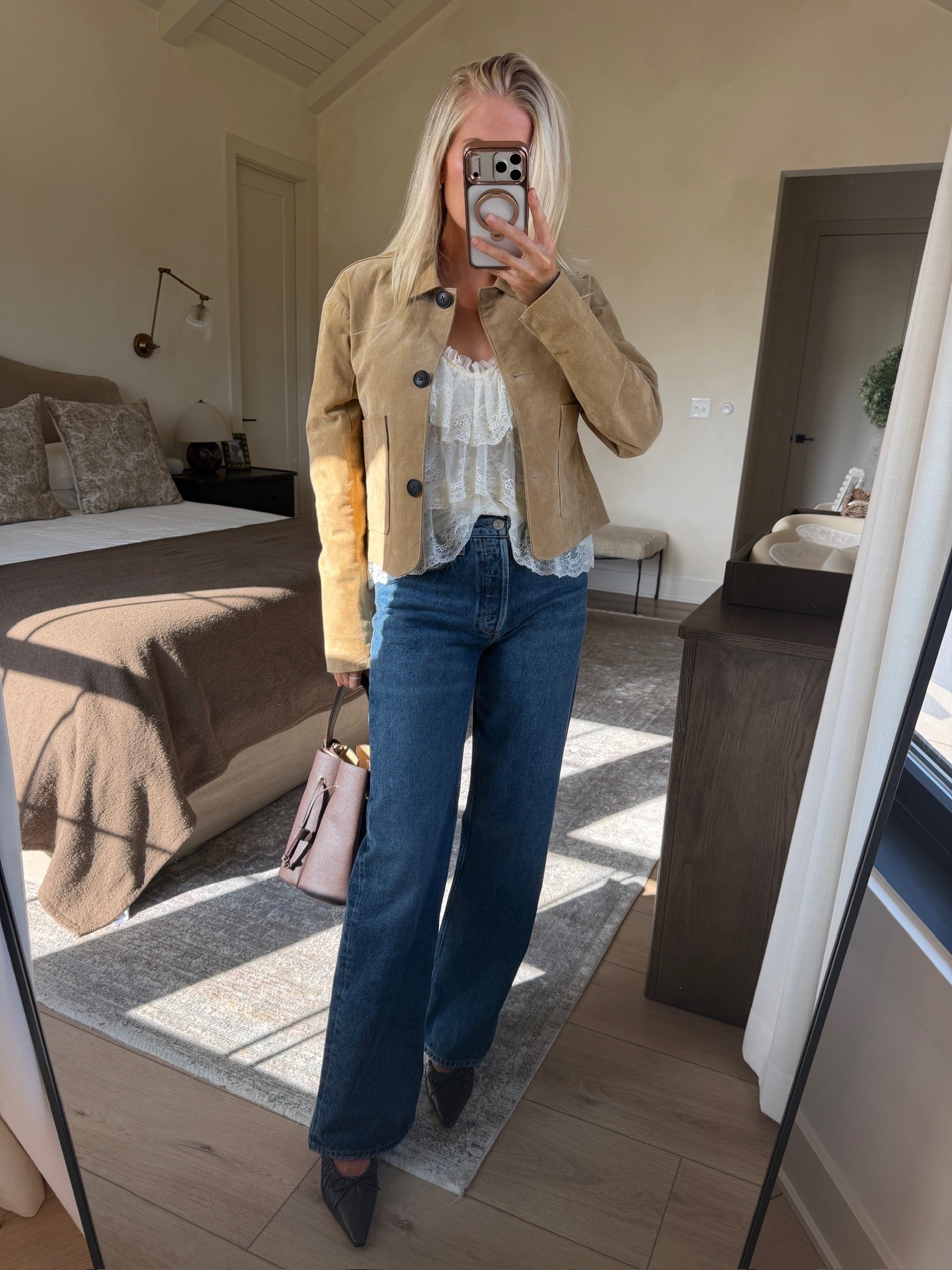 SIZE: med in top & jacket, 27 in jeans, shoes run tts! #kathleenpost

Fall outfit inspo, fall transition outfit, suede jacket outfit

#LTKootd #LTKSeasonal