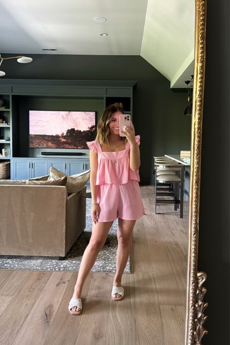 Wearing a small in romper // ALEXA20 works for 20% off at Pink Lily always // summer outfits, resort wear, spring looks 

#LTKstyletip #LTKsalealert #LTKSeasonal