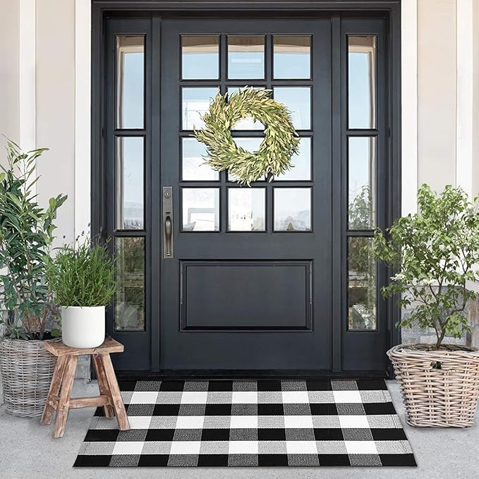 LILI REY Buffalo Plaid Rug - 28"x44" Indoor/Outdoor Black and White Checkered Rug, Buffalo Plaid ... | Amazon (US)