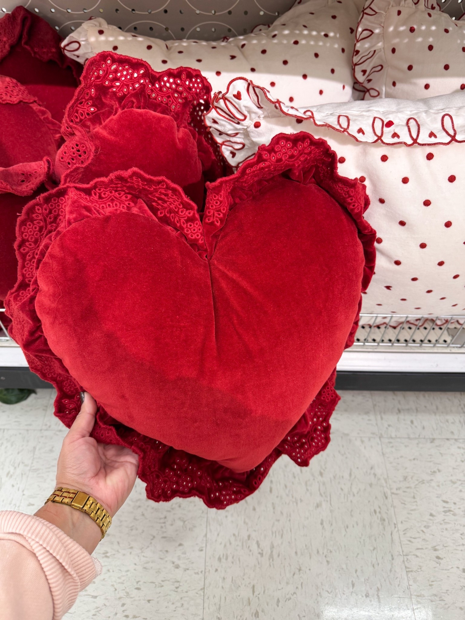 30% off pillows + throws

target finds, target style,
Valentine’s Day 

#LTKValentine #LTKHome #LTKSaleAlert
