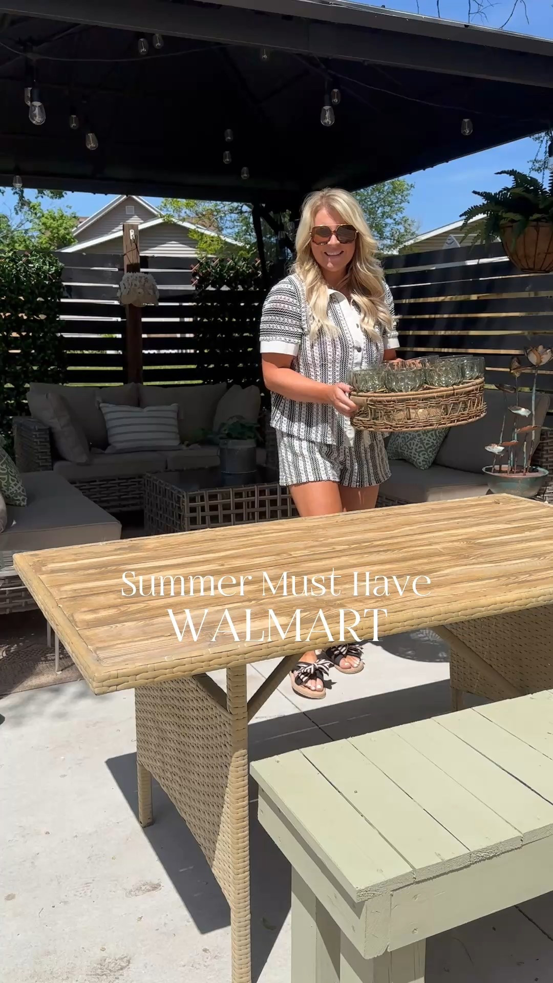 Shop this cute beverage tray and glasses! 