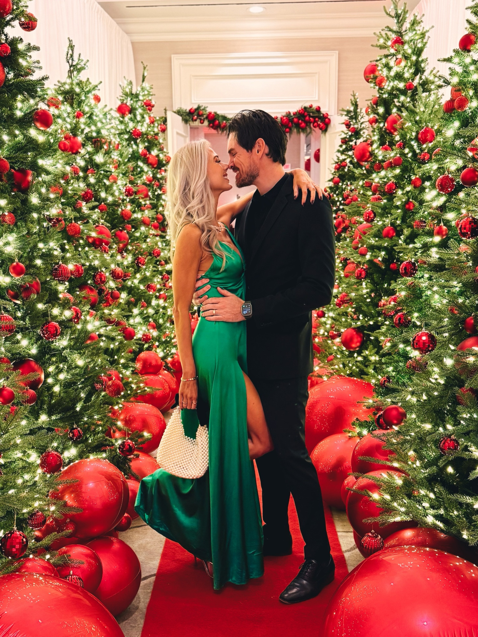 Beautiful green dress, wearing an XS. 

#LTKHoliday #LTKCyberWeek #LTKSeasonal