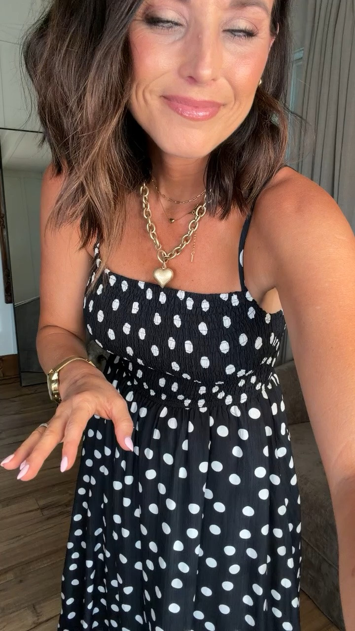 This Amazon dress is one of those pieces you’ll wear all summer long. 🤍🖤 The polka dots are so classic, it’s lightweight, flattering, and looks way more expensive than it is. Perfect for vacation, brunch, church, or date night!

Size XS
5’3” for reference

#amazonfashion #amazonfinds #amazonstyle #summerdress #polkadotdress #affordablefashion #vacationstyle #amazonstylefinds #ltkstyle #amazonmusthaves