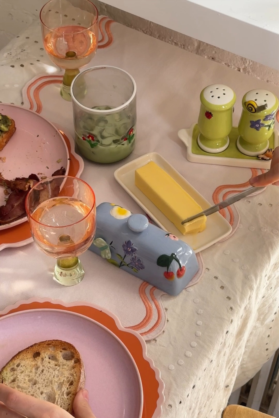 breakfast with a side of spring 🌼🌷🍴 @anthropologie @anthroliving