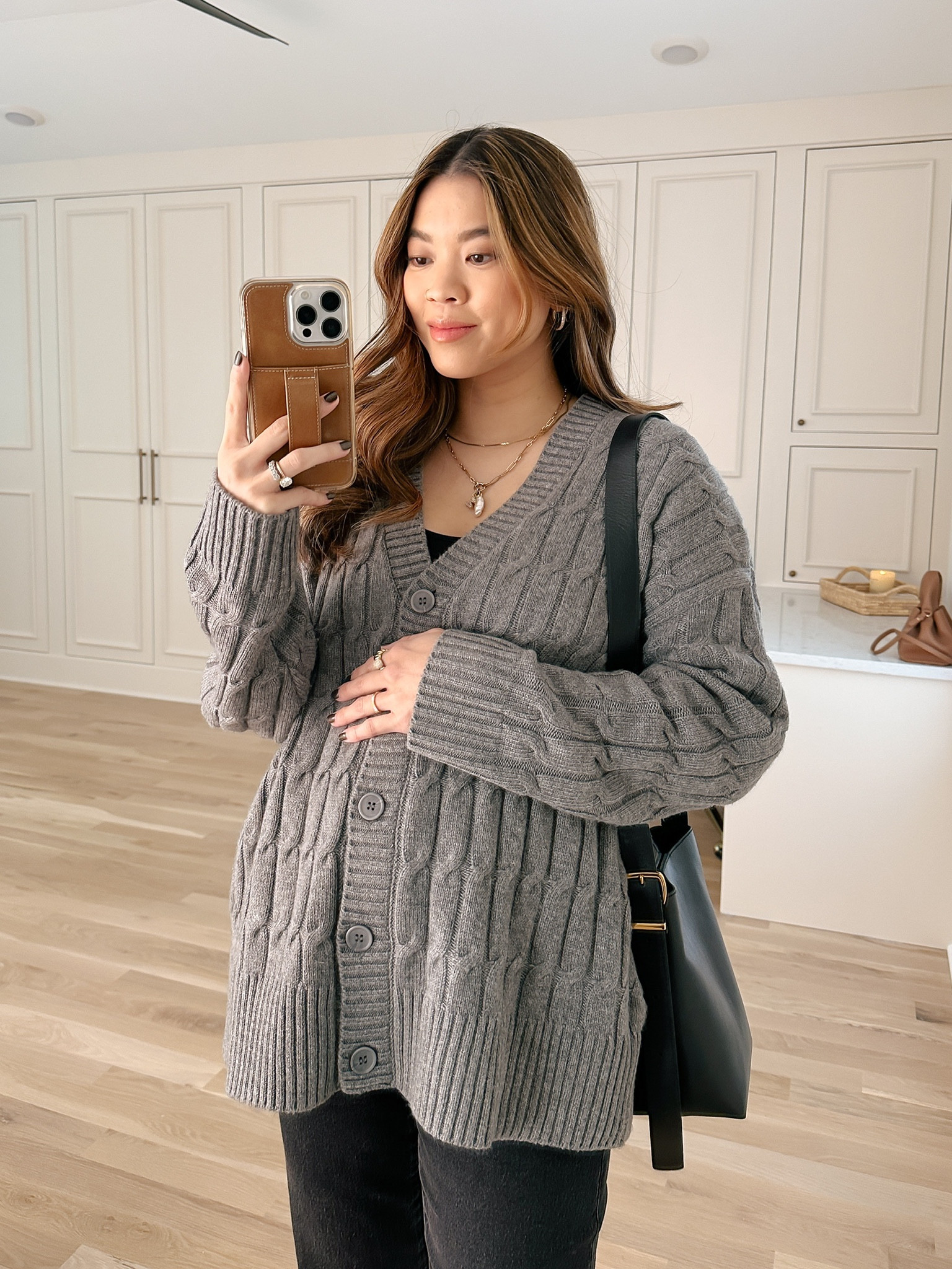 A perfect knit cardigan!

vacation outfits, winter outfit, Nashville outfit, winter outfit inspo, family photos, maternity, ltkbump, bumpfriendly, pregnancy outfits, maternity outfits, work outfit, purse

#LTKstyletip #LTKbump #LTKworkwear