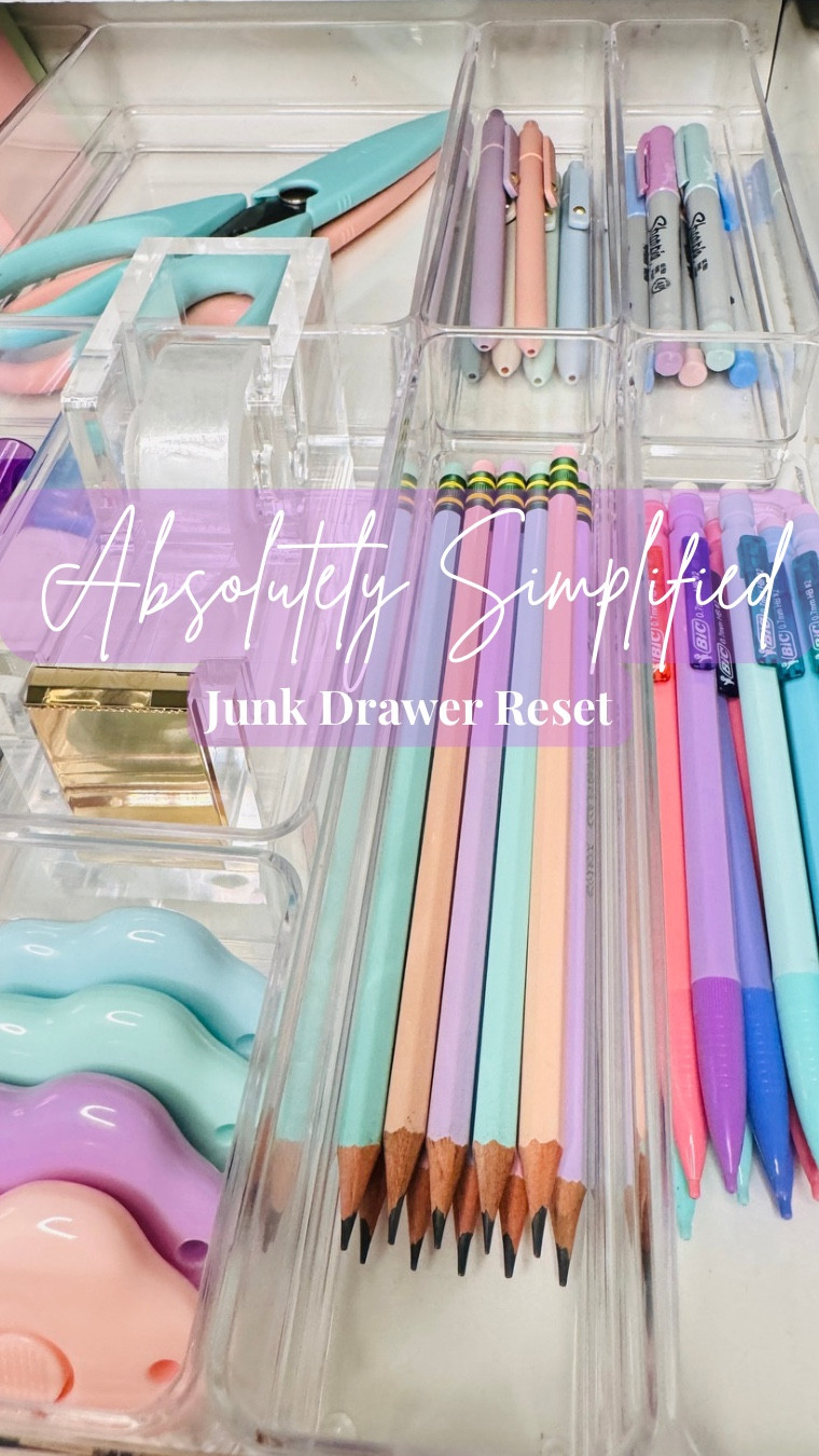 The prettiest “Junk Drawer” we’ve ever seen 😍


#LTKHome #LTKFamily #LTKFindsUnder50