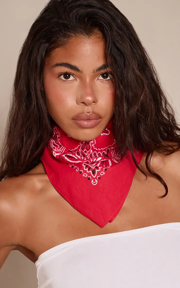 RED Paisley Print Bandana | PrettyLittleThing UK