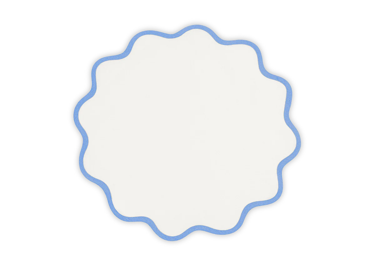 Scallop Edge Circle Placemat, Set of 4 | Over The Moon