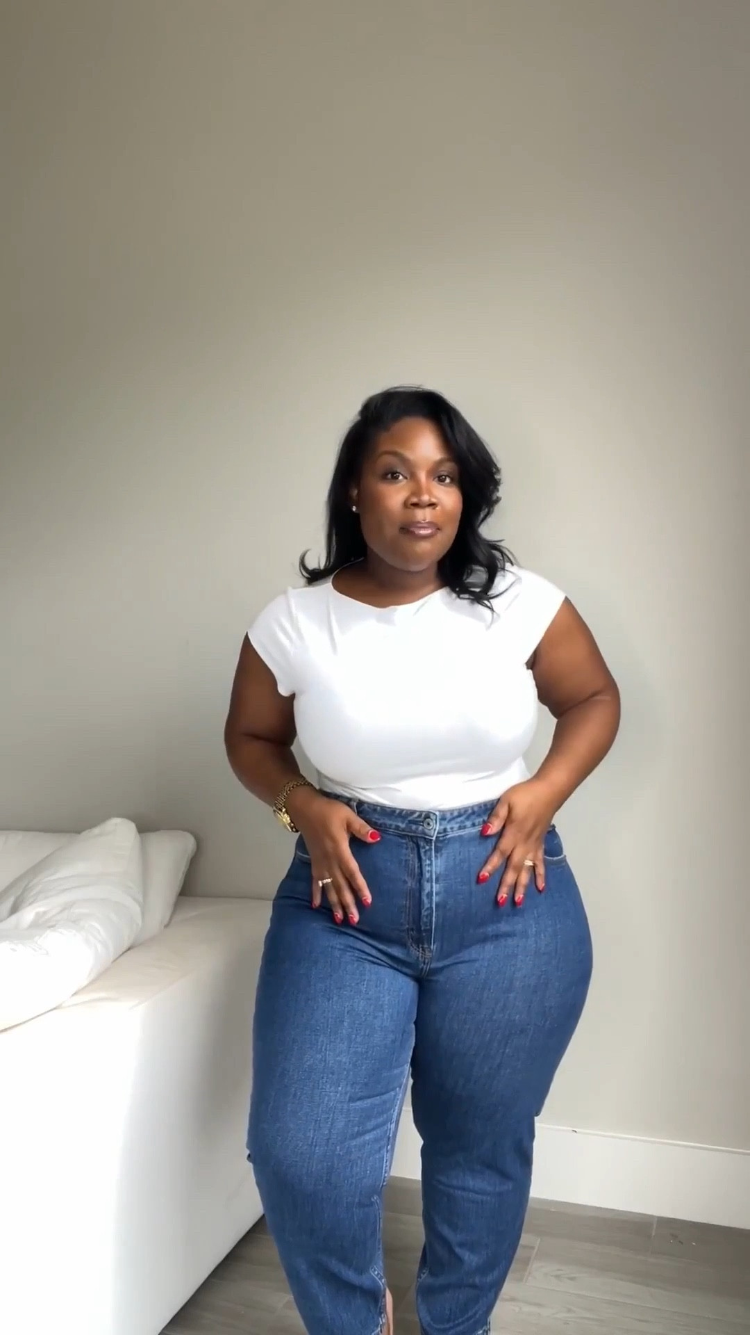 A Curvy Midsize meets Plus-Size Abercrombie Curve Love Jean Review ✨

Sizes below:
Mom Jean: 34S
Skinny Ankle Jean: 35S (will be sizing down to 34S to compare) 


(womens jeans, dark wash denim, Abercrombie denim, womens denim, blue jeans, curve love jeans, midsize style)  

#LTKMidsize #LTKPetite #LTKSeasonal