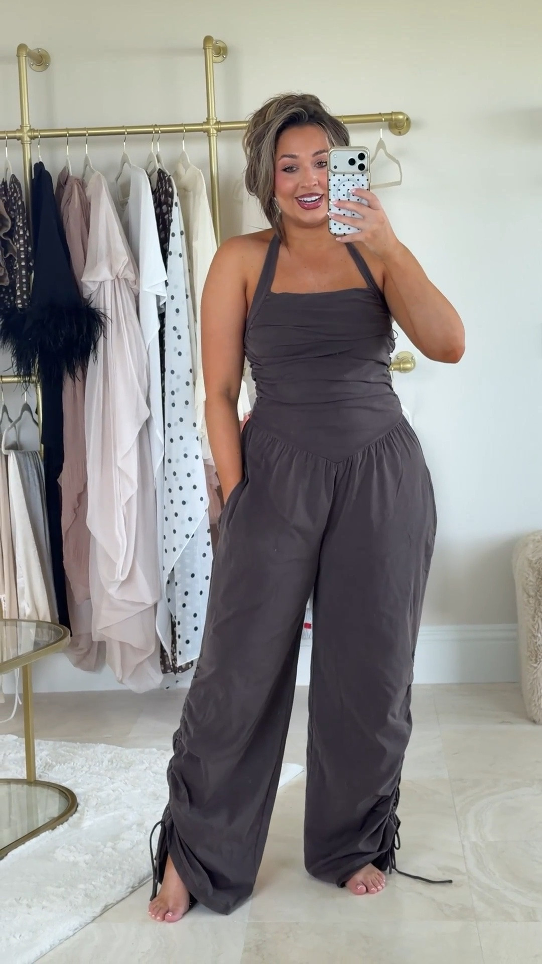 The comfiest travel jumpsuit! It’s so cutie and cozy. I’m wearing a size large.

#LTKootd #LTKMidsize #LTKgrwm

#LTKTravel
